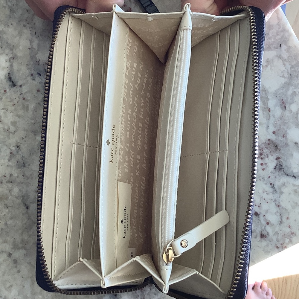 🦔 Kate Spade New York Hedgehog Wallet – Rare & Playful Print! Fantastic Shape! - Picture 7 of 10